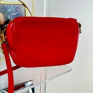 Clare V Midi Sac - red 🍒